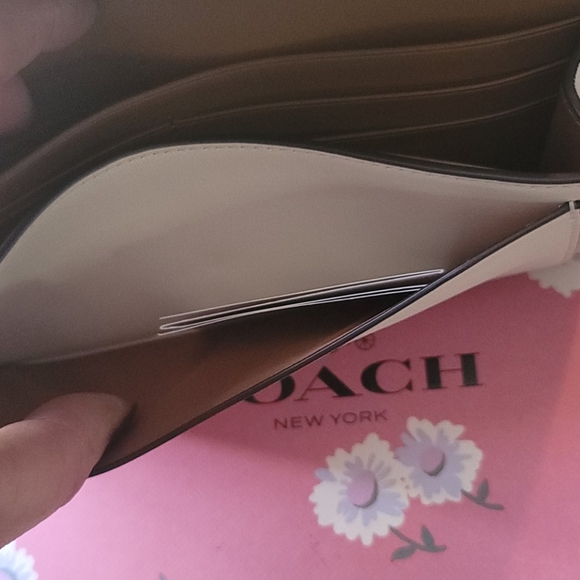 Coach wallet crossbody - Picture 3 of 4